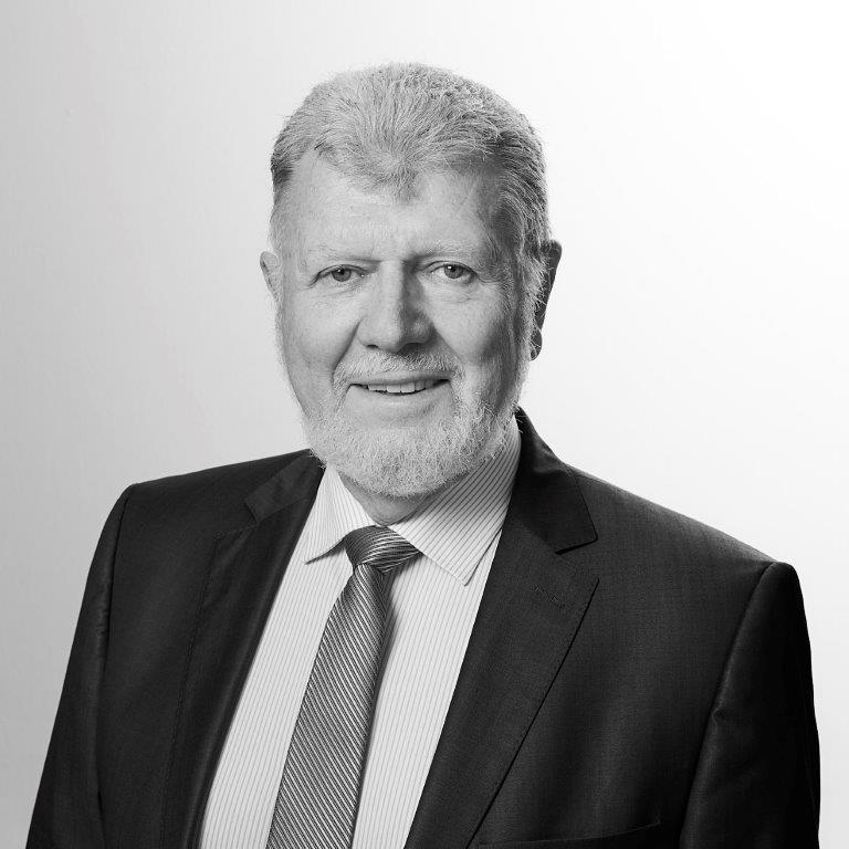 Web-Res-Neil-Adams-BW-0301